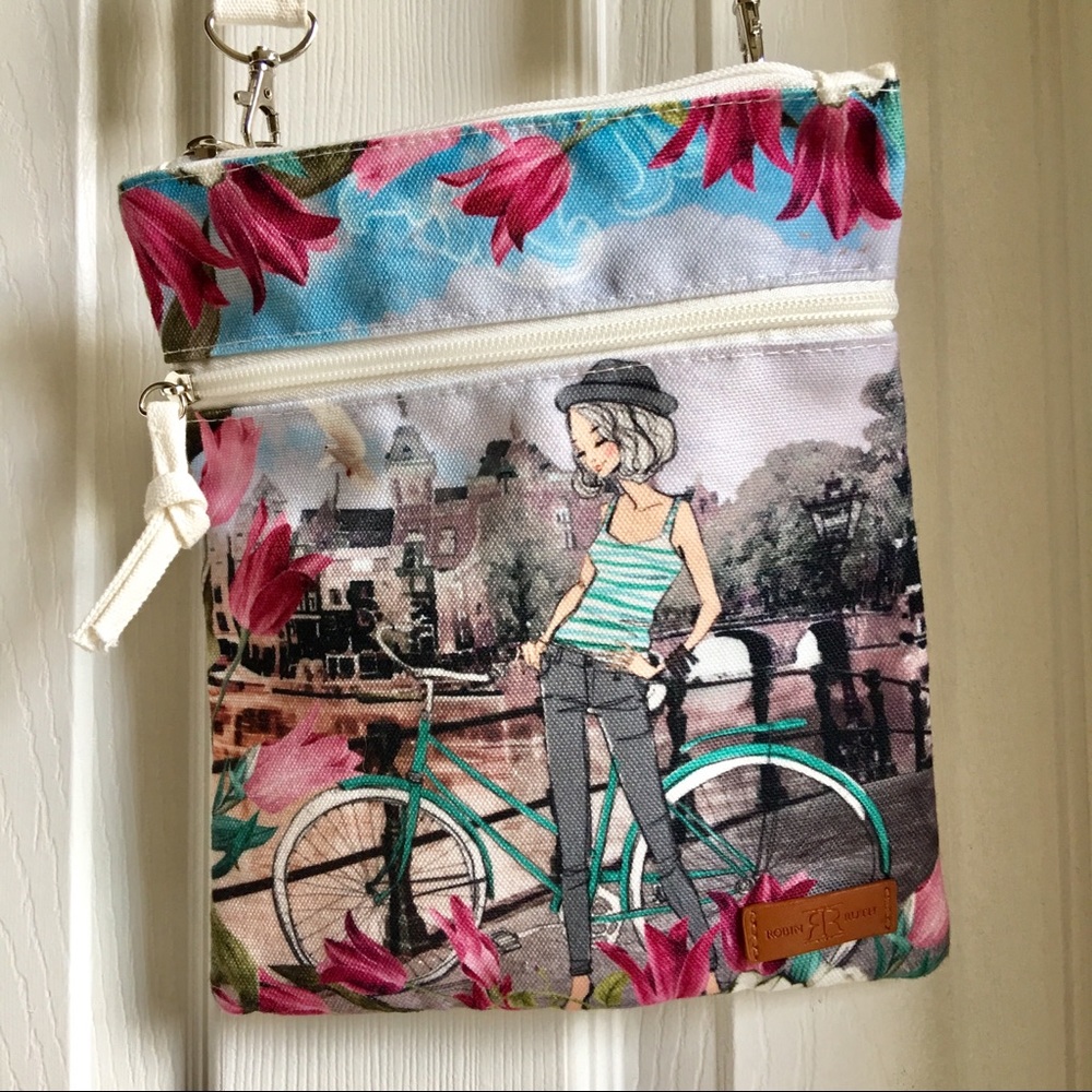 Adorable “Parisian look” canvas cross-body bag! 🌹